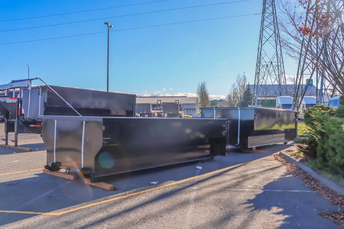 Professional dumpster rental and junk removal service in Knoxville