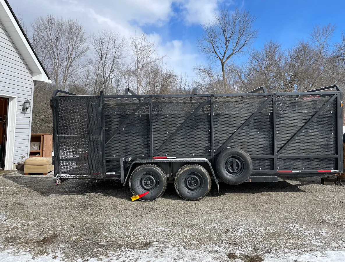 3 Yard Dumpster Rental in Knoxville, IA